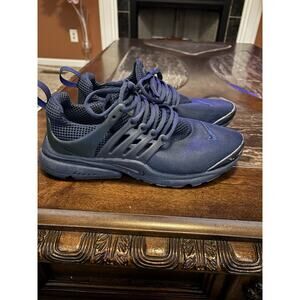 Size 8-Nike Air Presto All Black